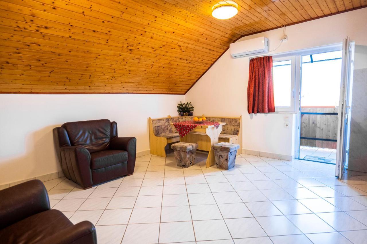 Kis Teniszhaz Ordacsehi Extérieur photo
