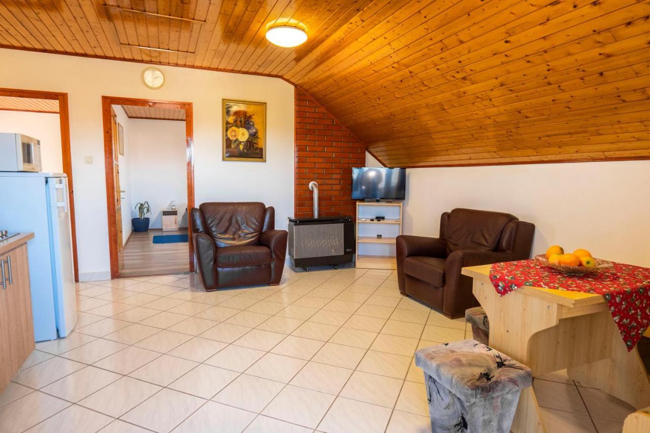 Kis Teniszhaz Ordacsehi Extérieur photo